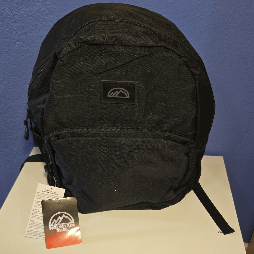 17-Inch Mountain Edge Dome Backpack with Laptop Sleeve NWT